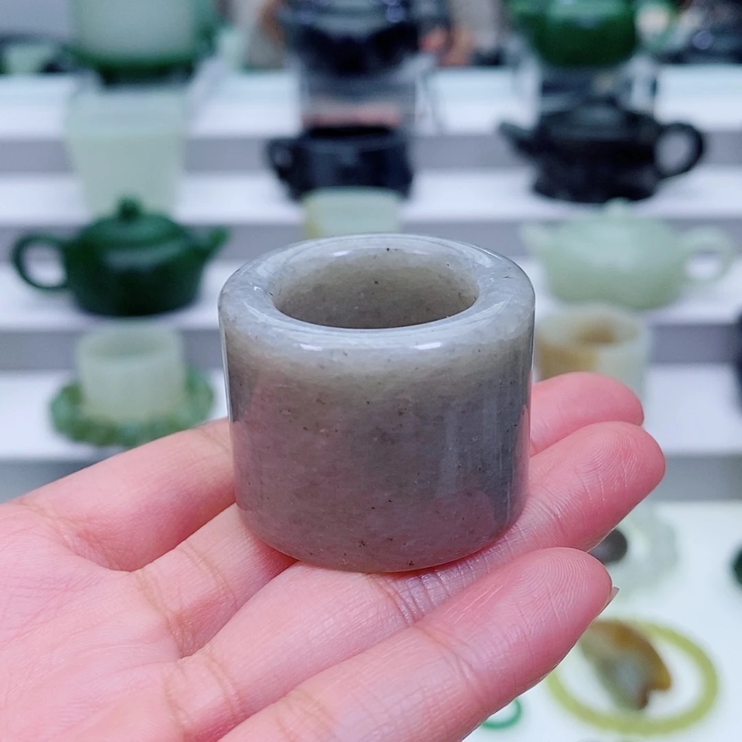 和田玉未镶嵌摆件扳指