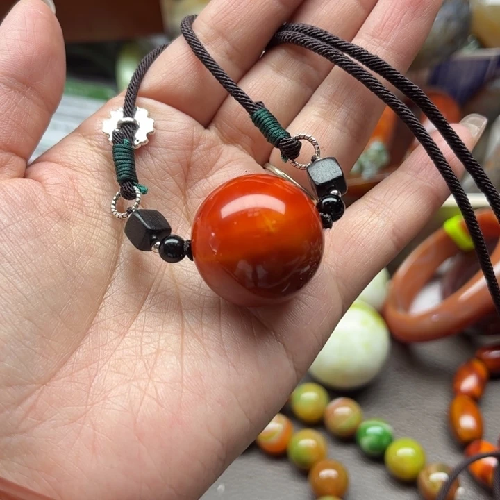 玛瑙/玉髓颈饰未镶嵌