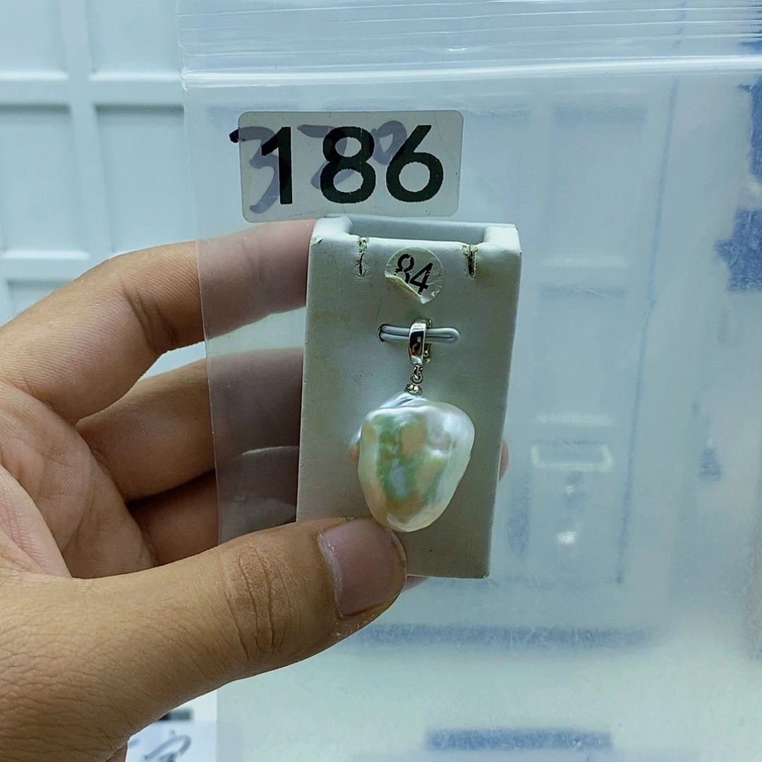 淡水珍珠合金颈饰