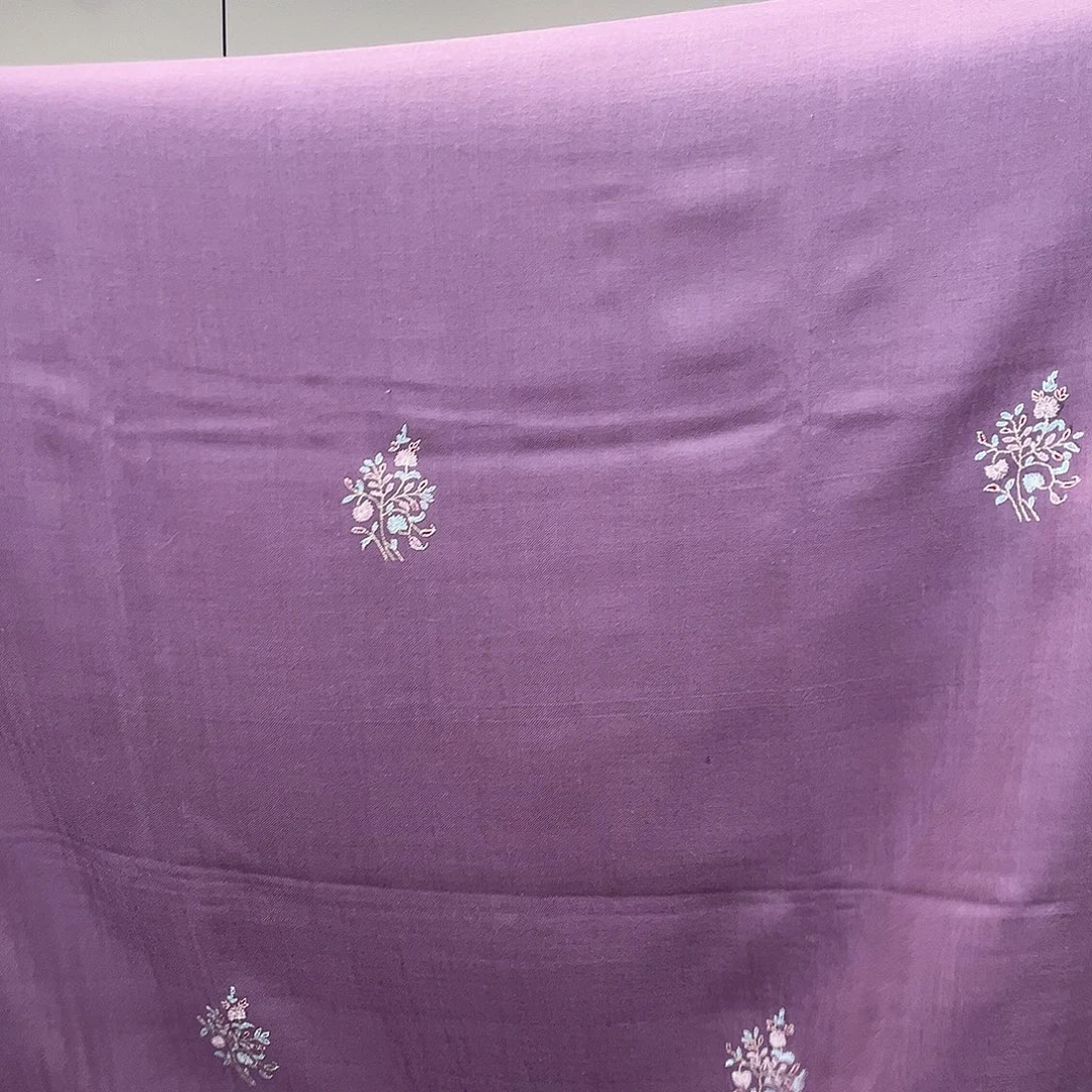 山羊绒pashmina薰衣草紫点缀