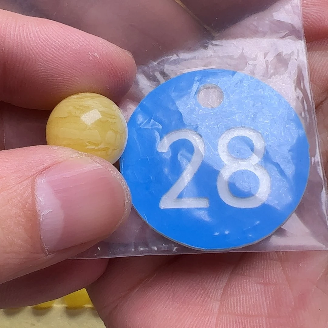 蜜蜡未镶嵌珠宝奇石14.8mm微皮点