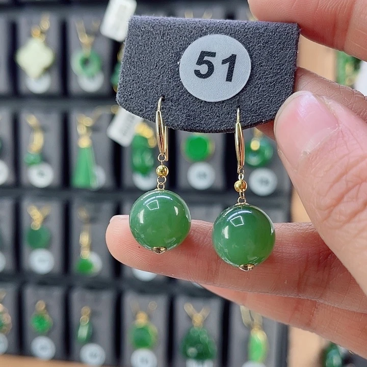 18K金镶嵌和田玉耳饰