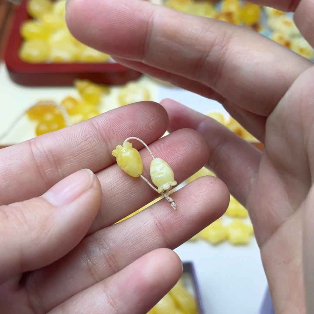 【闪购商品】蜜蜡裸石未镶嵌配饰