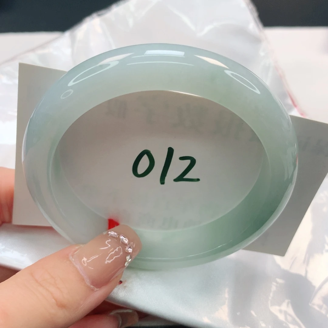 翡翠手镯未镶嵌缅甸天然A货翡翠