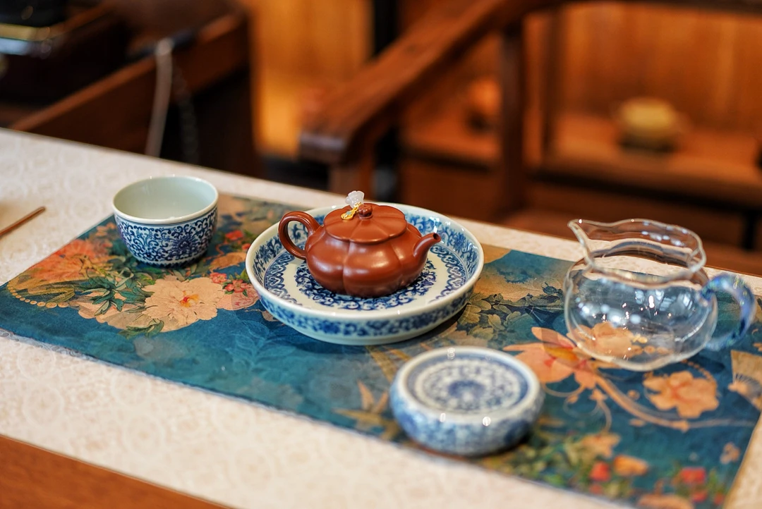 小梅花壶 朱泥 内推 125c