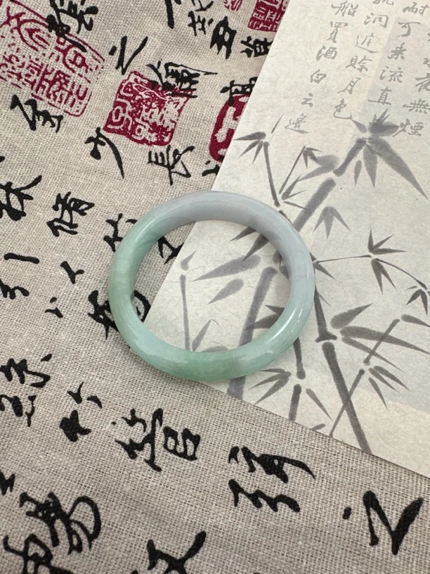 T1337 五五加飘花缅甸翡翠手鐲