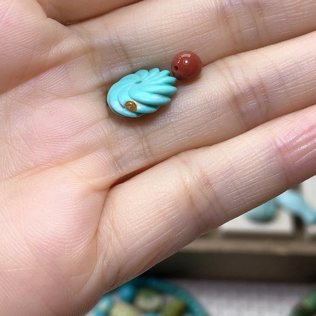 南红玛瑙配饰未镶嵌
