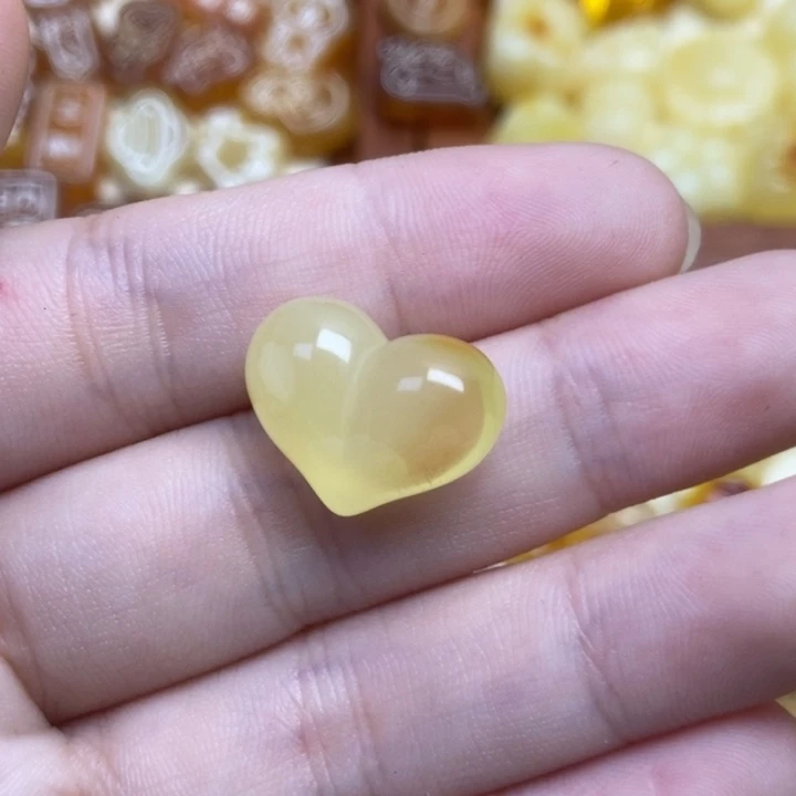 吊坠橄榄核大屁桃