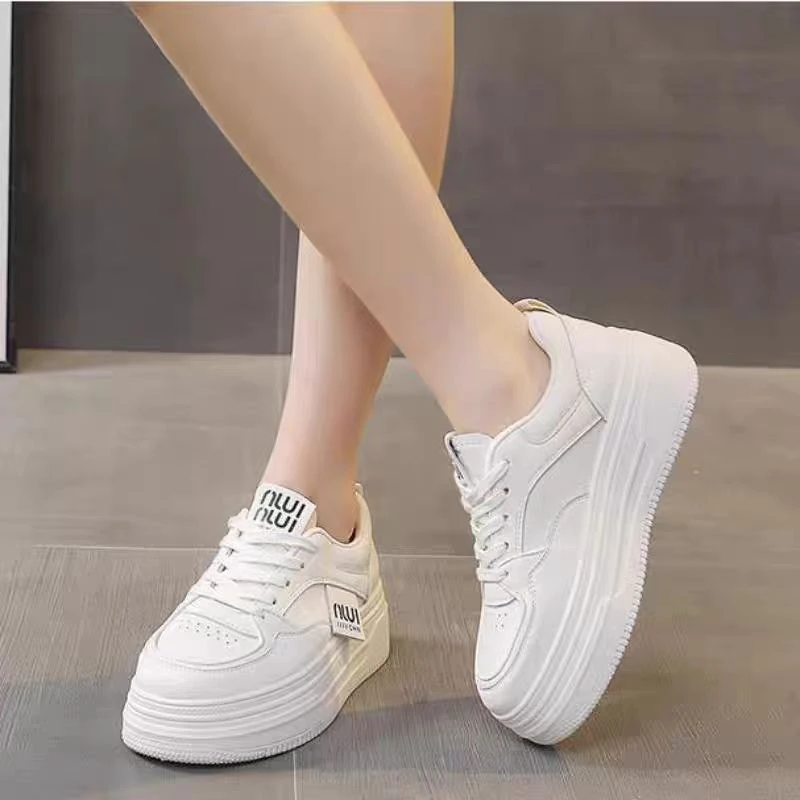 58-19女士真皮厚底板鞋春季新款百搭低帮平底休闲小白鞋