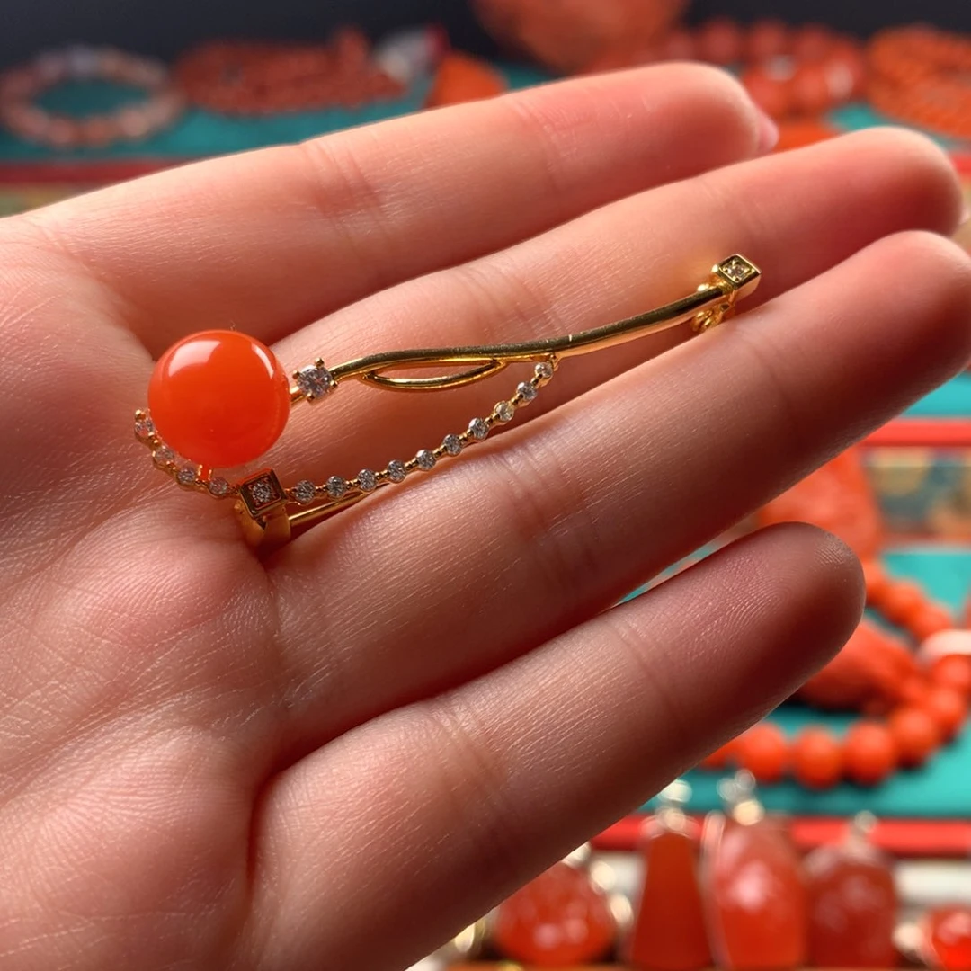 合金胸针南红玛瑙