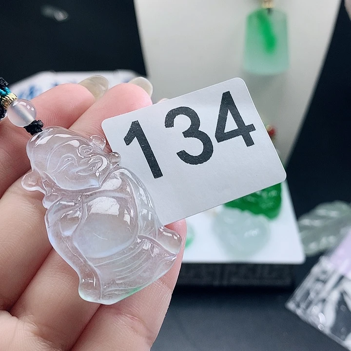 翡翠未镶嵌吊坠(赠链)