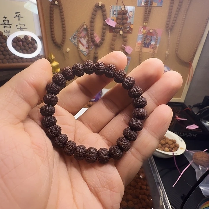 初***丶吊坠金刚菩提哈哈哈哈哈哈