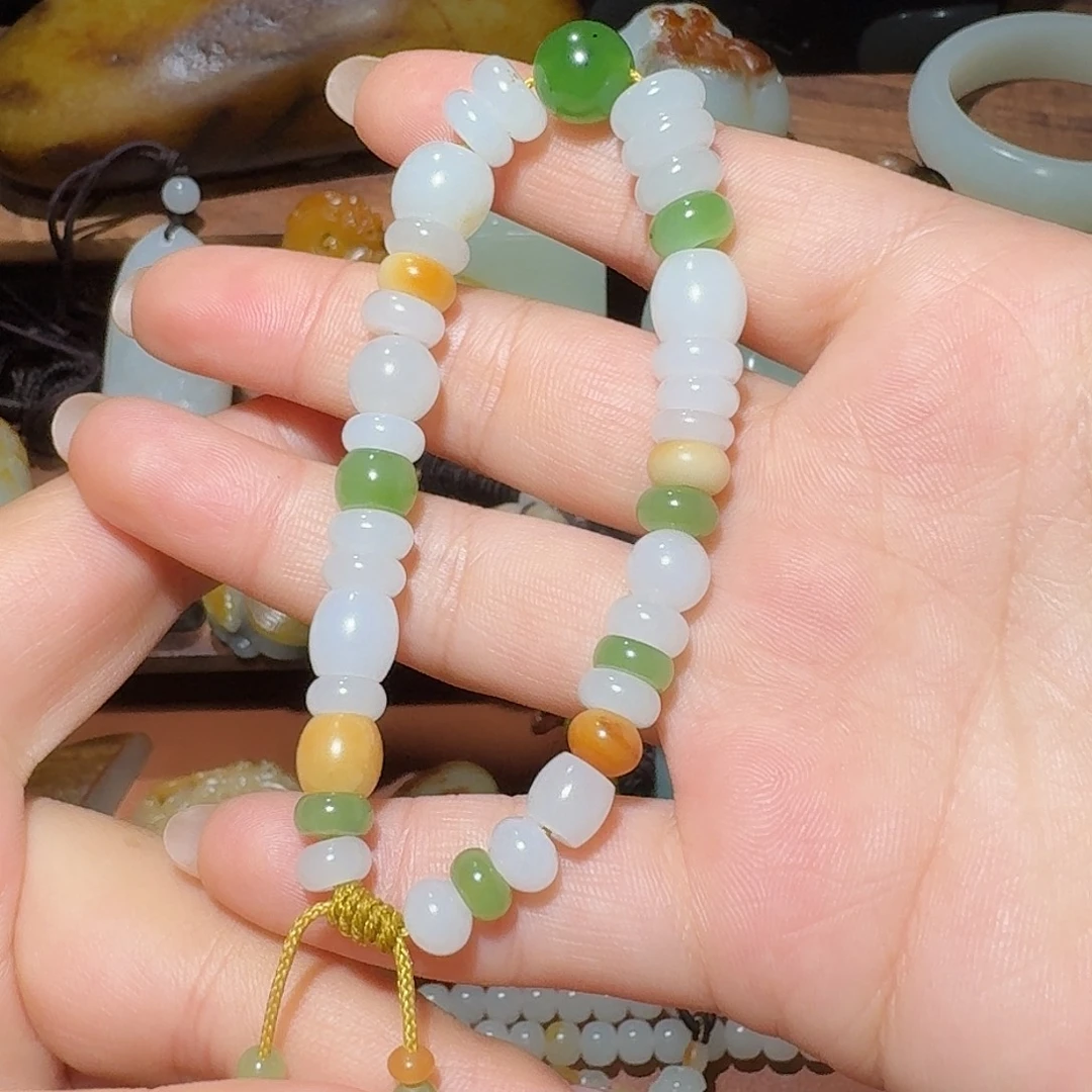 和田玉未镶嵌车挂