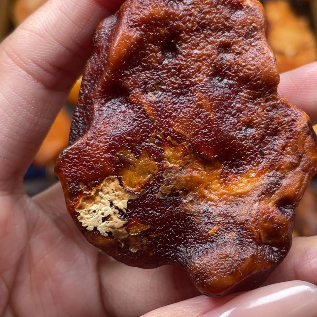 琥珀未镶嵌珠宝奇石