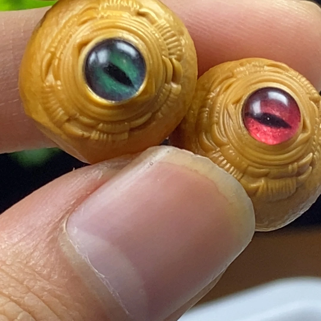 猴头核桃吊坠魔瞳三通