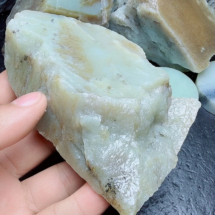 未镶嵌和田玉（糖玉）珠宝奇石