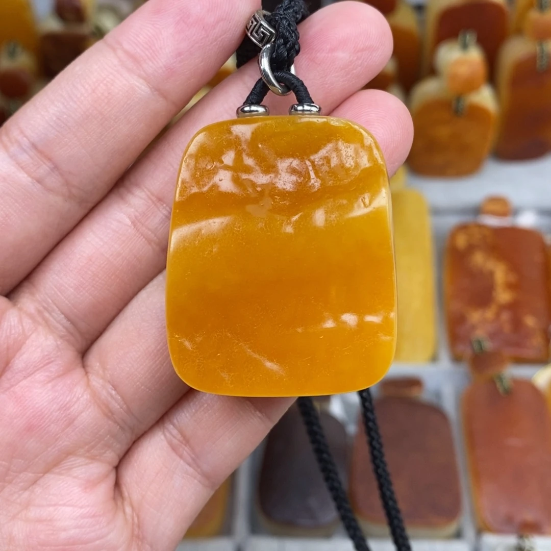 琥珀未镶嵌珠宝奇石