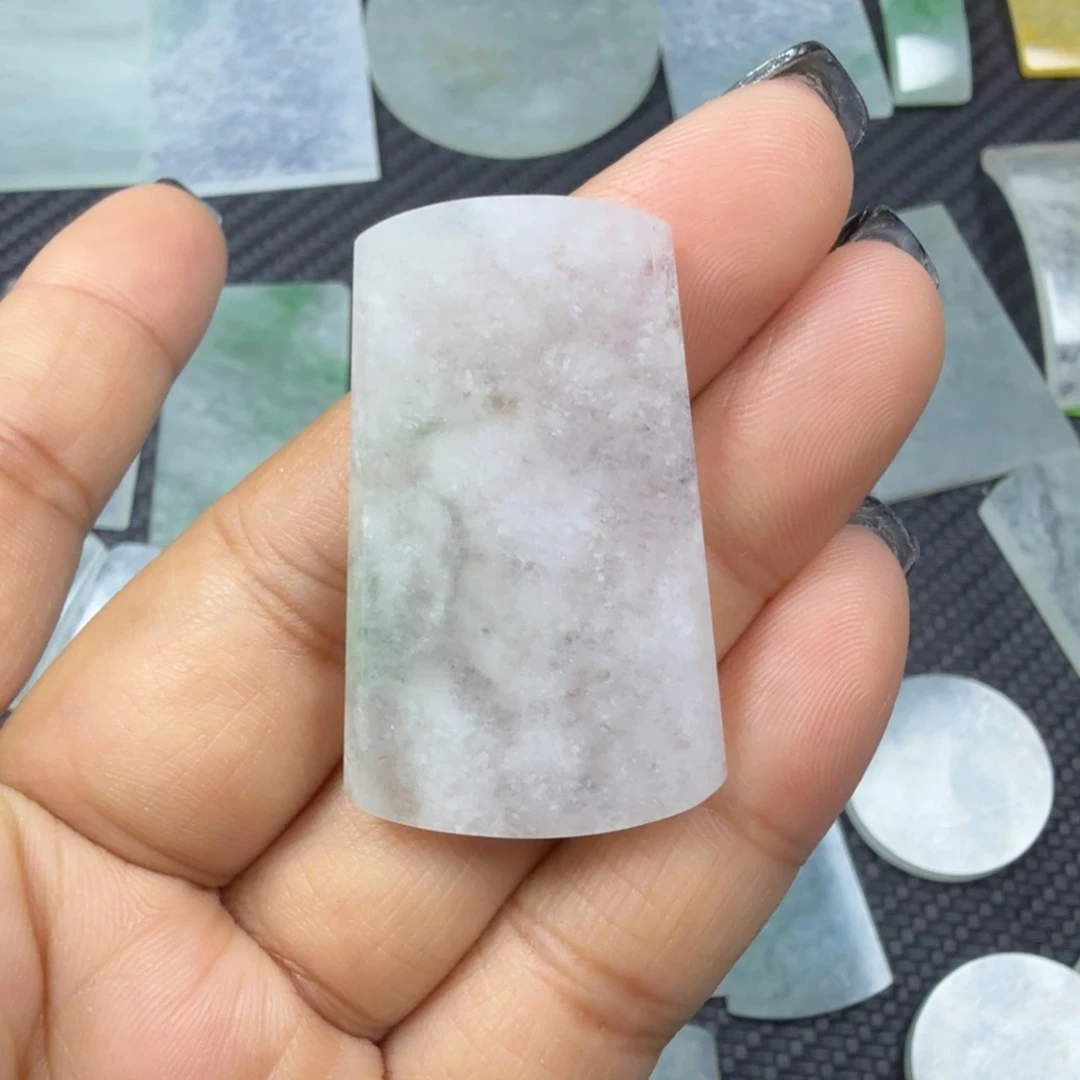 翡翠颈饰未镶嵌天然缅甸a货翡翠