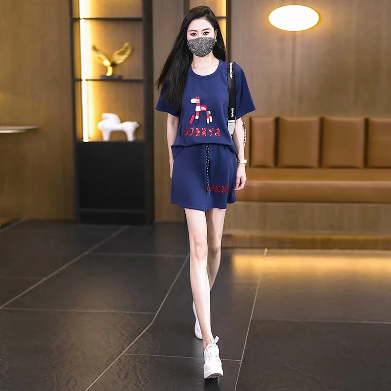 【女神新衣】刺绣七彩小马宽松版夏季短袖T恤短裤时尚套装