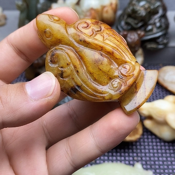 未镶嵌蛇纹石玉颈饰