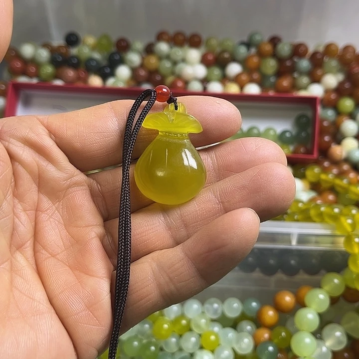 合金蛇纹石玉颈饰