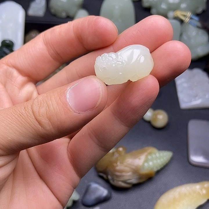 未镶嵌和田玉挂件