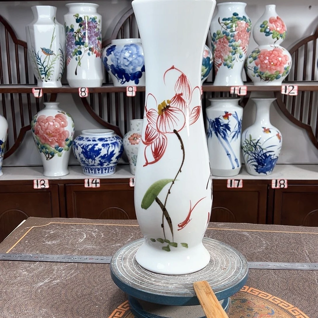 摆件景德镇陶瓷蛮荷花
