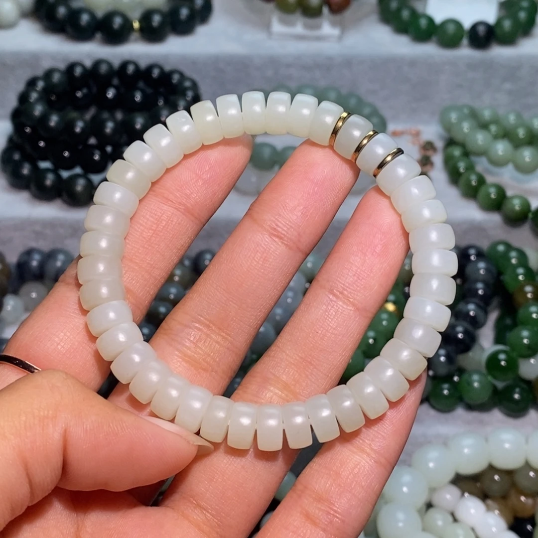 年***韦和田玉未镶嵌手串