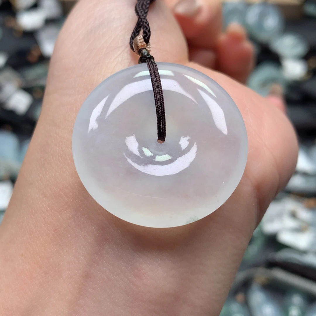 翡翠颈饰未镶嵌扣子