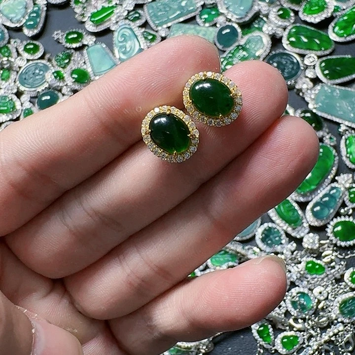 翡翠颈饰未镶嵌天然A货翡翠放漏