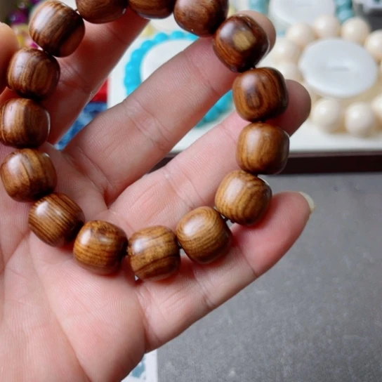 檀香卡1.6桶珠手串