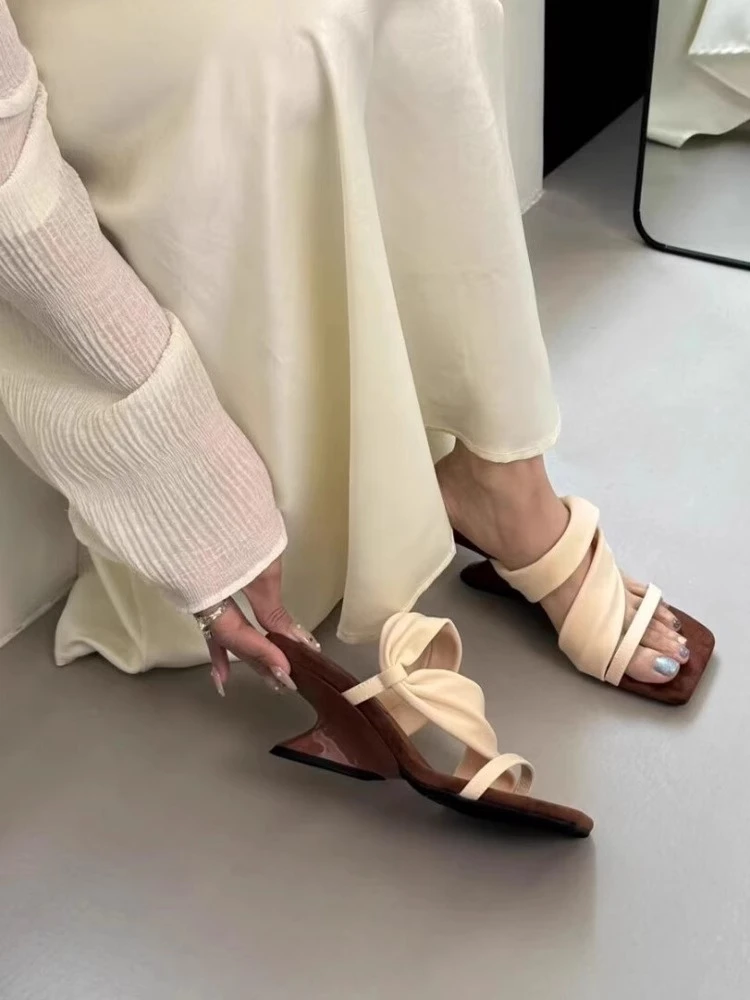 小众高级感坡跟法式两穿凉拖鞋仙女鞋子2025新款夏季气质高跟鞋女