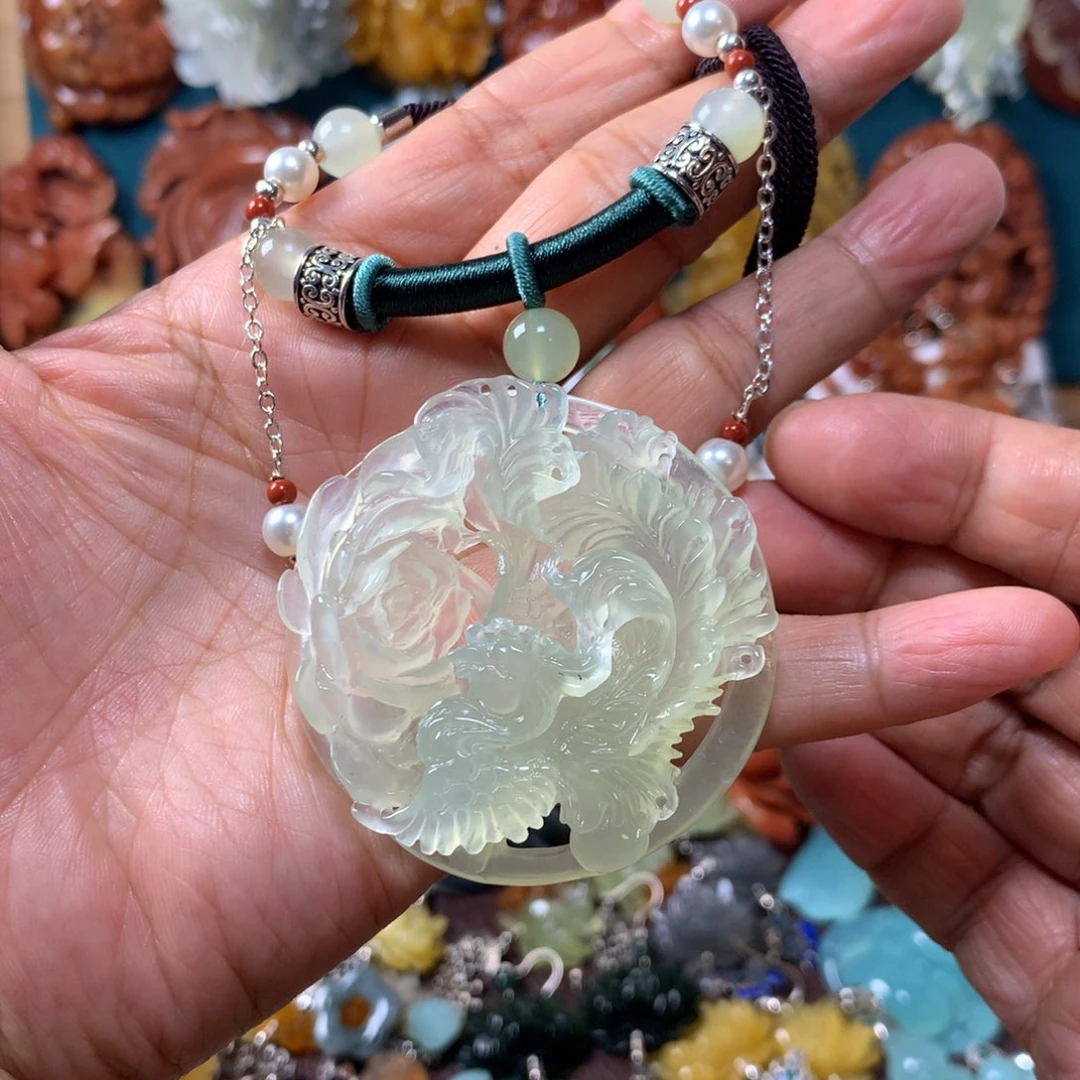 蛇纹石玉未镶嵌挂坠