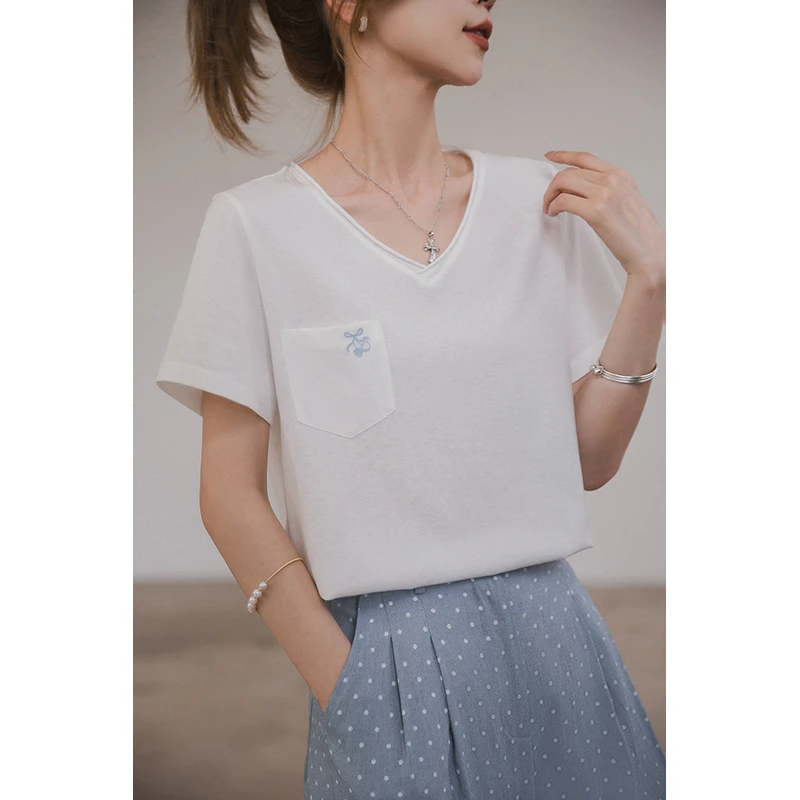 小谷粒白色短袖t恤女2025年夏季新款设计感时尚绣花v领薄款短上衣