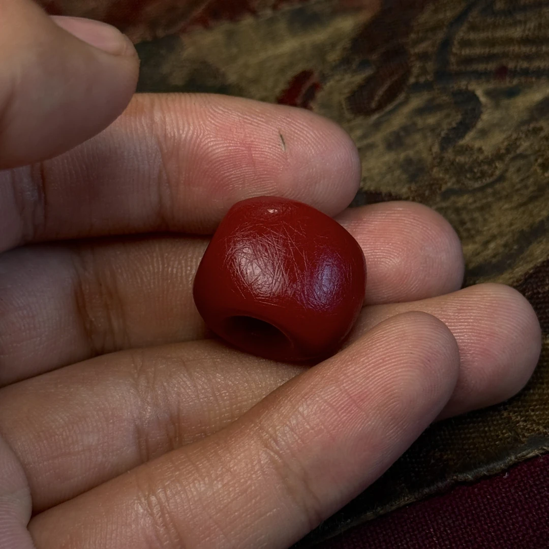 藏地精美锅比红料三通泥塑