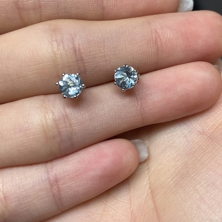 海蓝宝石耳钉银S925镶嵌