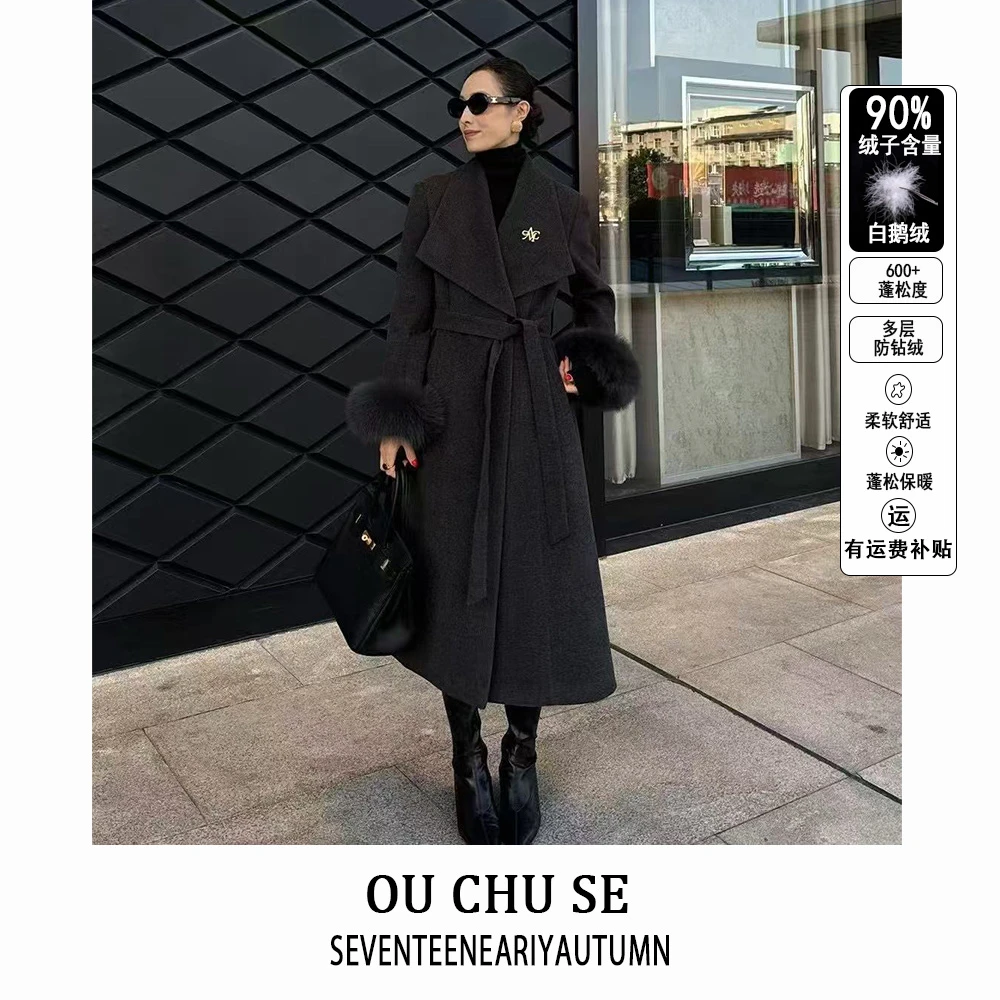 2025黑/金系列冬季中长款毛呢女狐狸毛袖口宽松鹅绒羽绒大衣女款