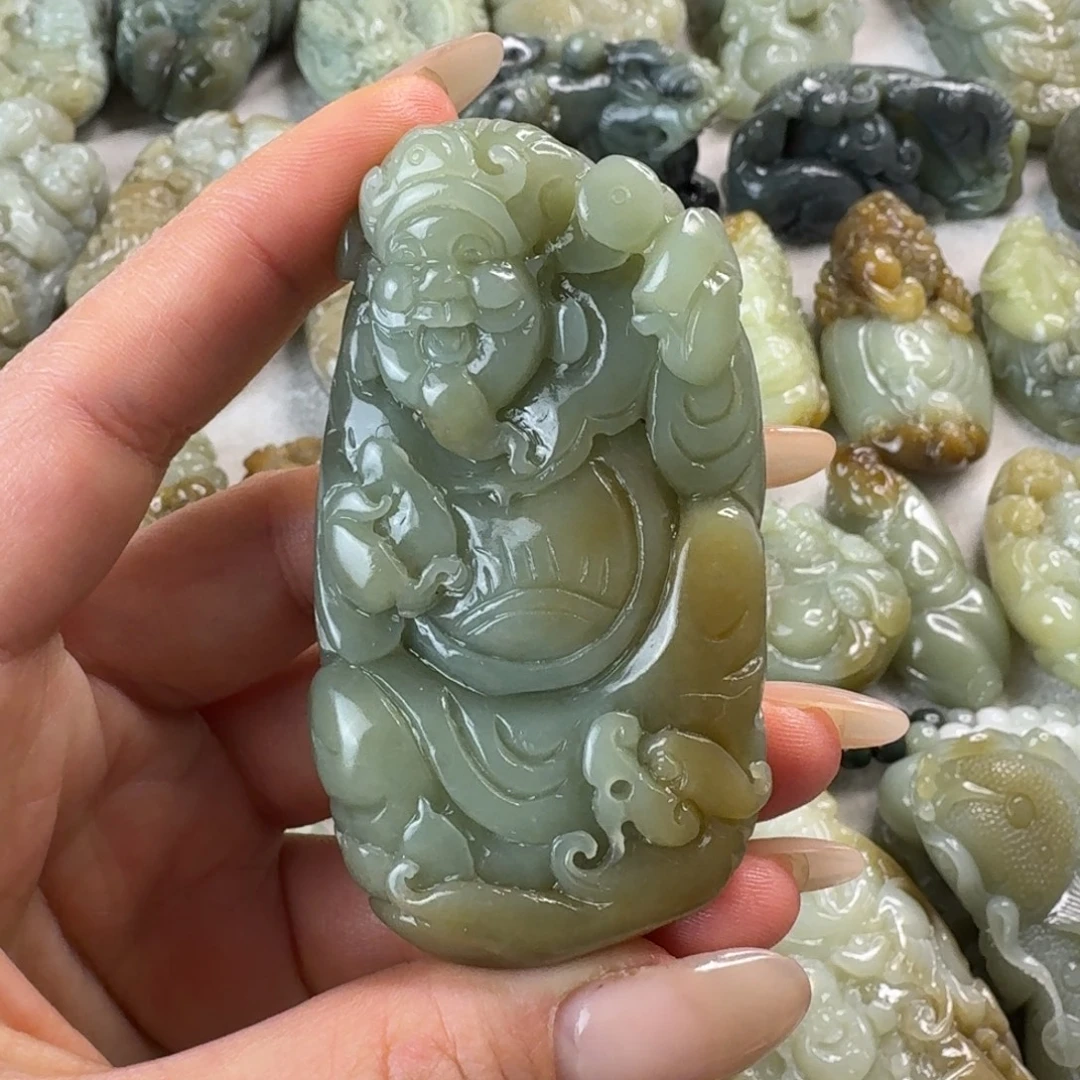 和田玉未镶嵌把件