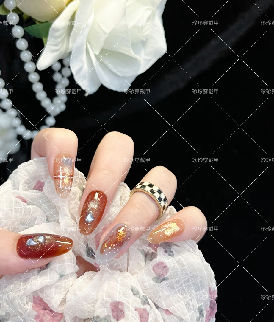 【秋绘】珍珍手工穿戴甲秋冬小众设计款焦糖色猫眼贝壳格纹渐变美甲