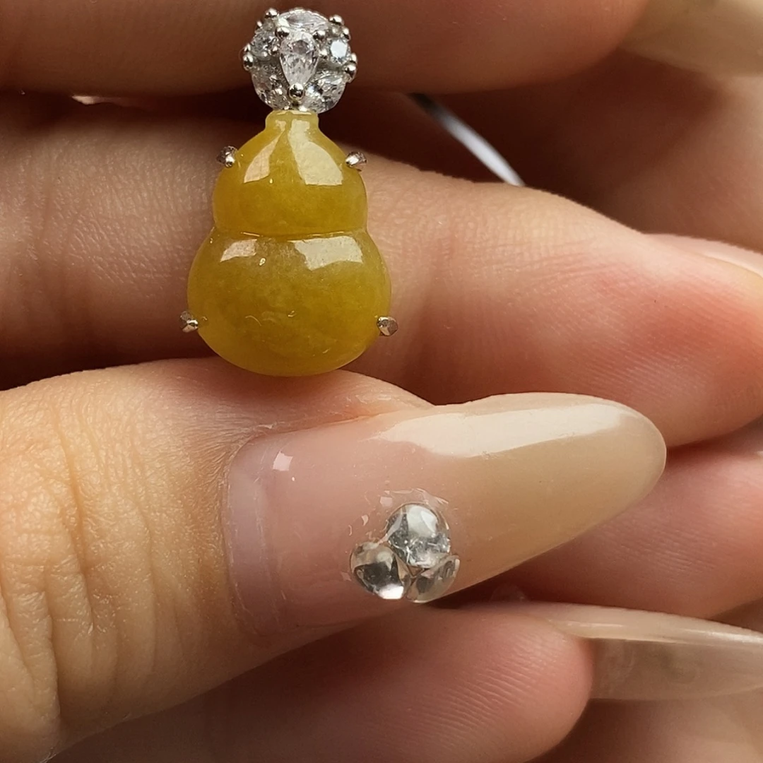 翡翠未镶嵌戒指翡翠