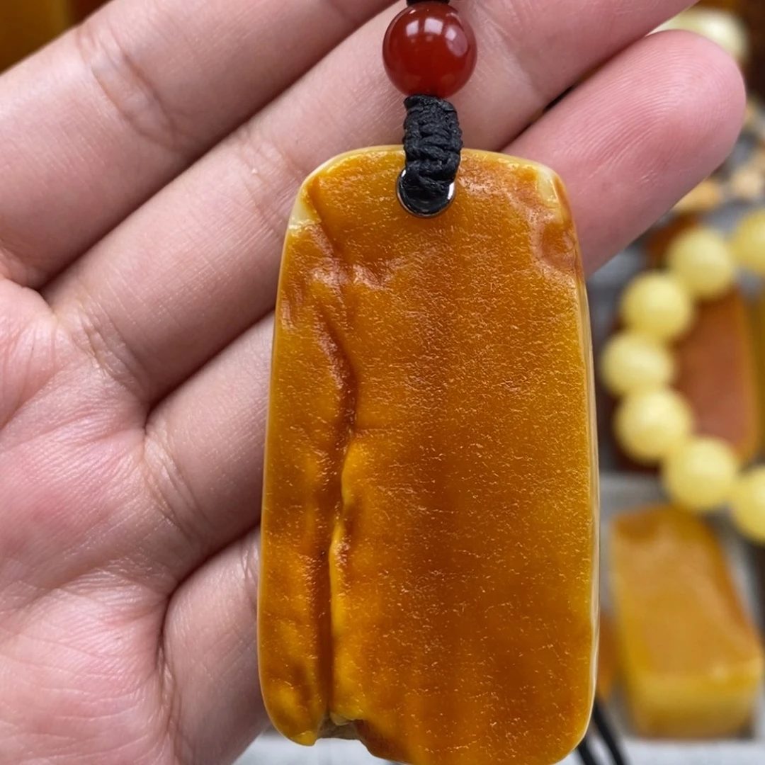 琥珀吊坠(赠链)未镶嵌