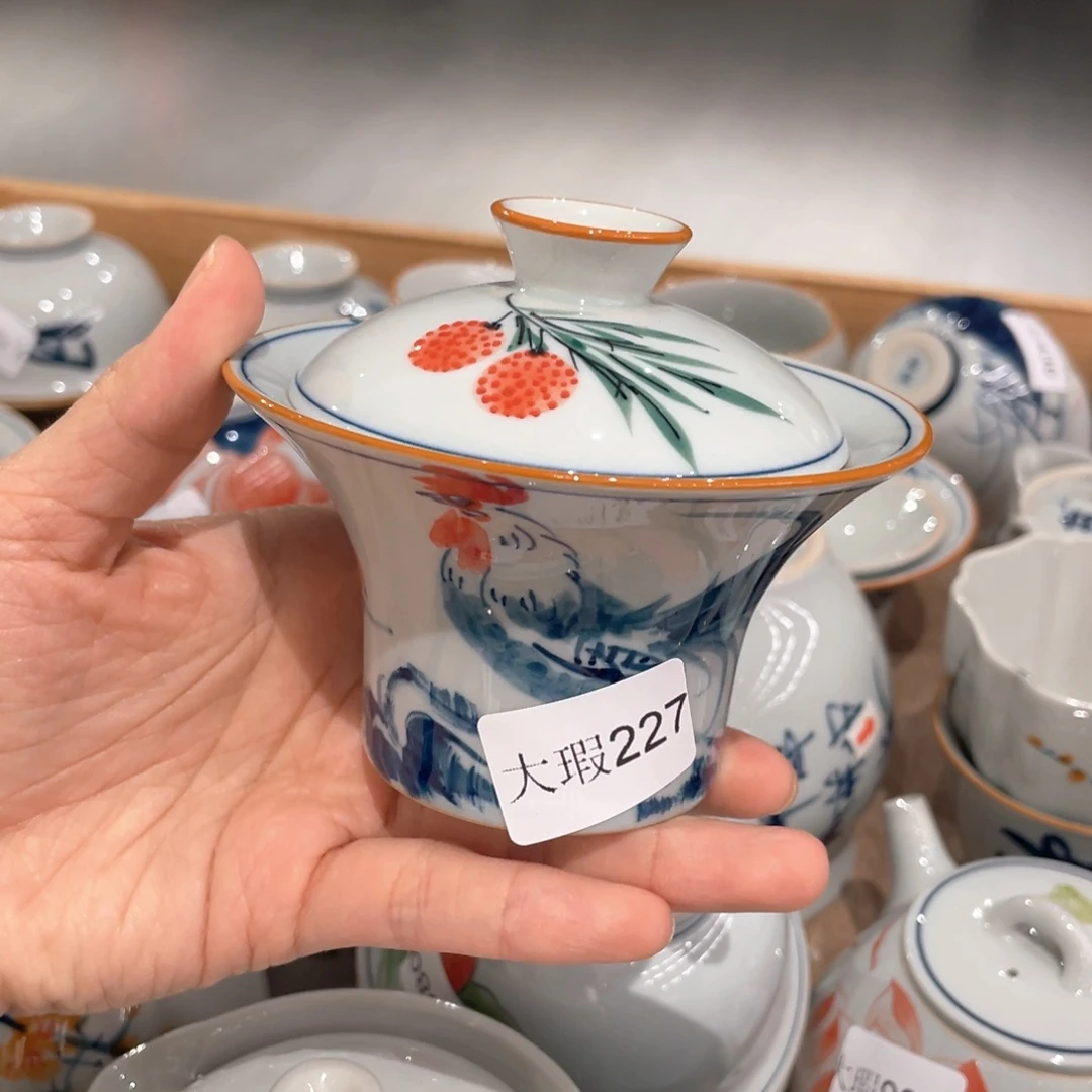 釉下手绘茶具微瑕