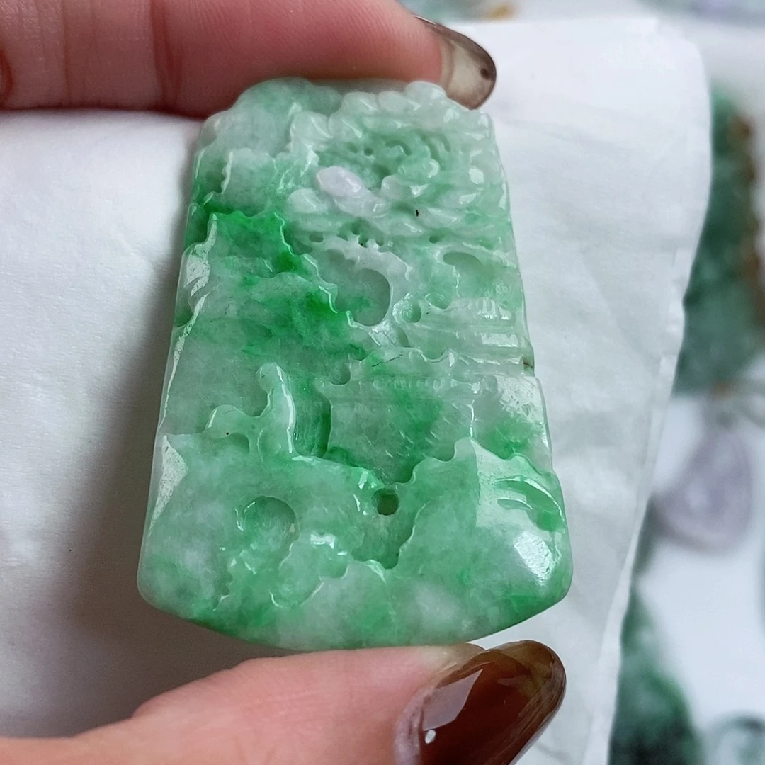 翡翠未镶嵌颈饰翡翠