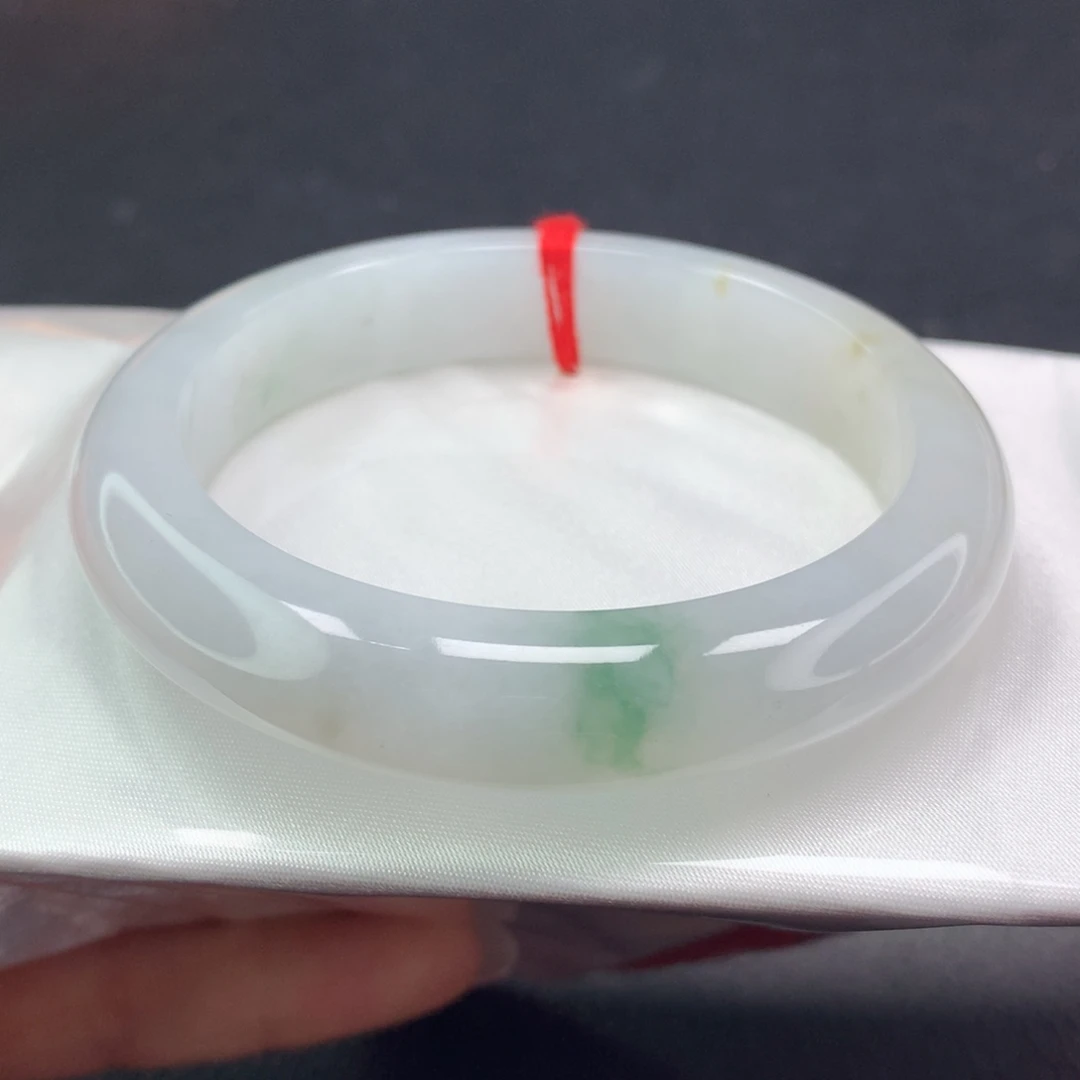 翡翠手镯未镶嵌（28号）