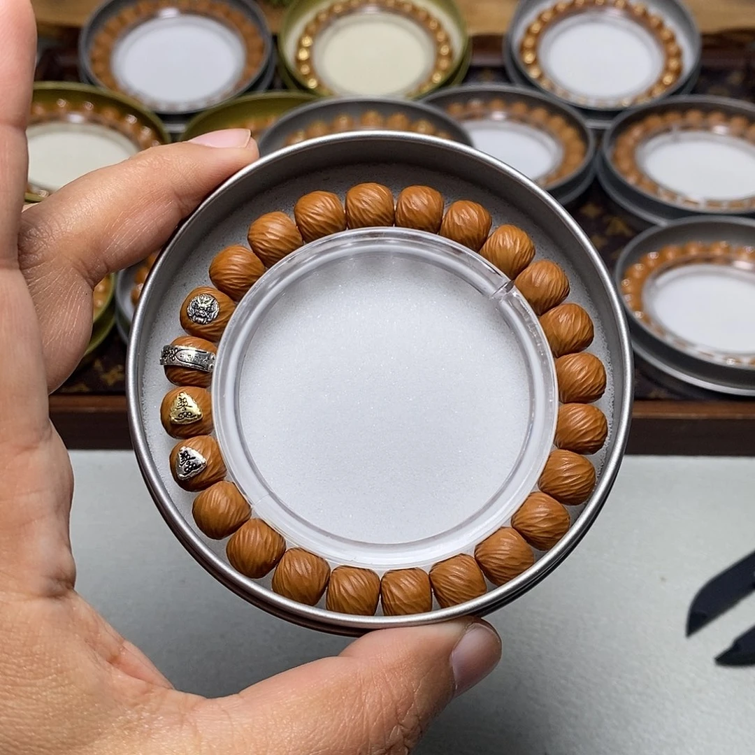 猴头核桃手串47号四标高配云锦10左右