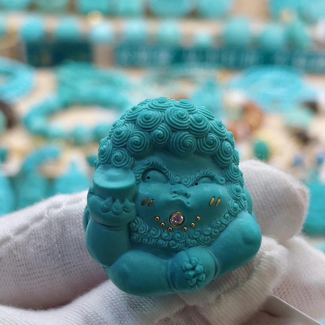 绿松石未镶嵌珠宝奇石貔貅