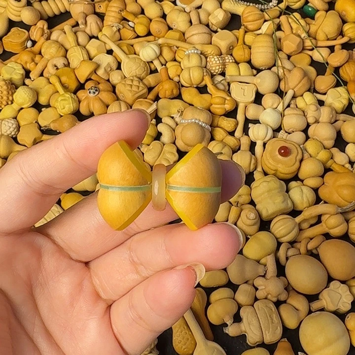 伊****葫芦笙是最可爱滴小孩啦嘻嘻