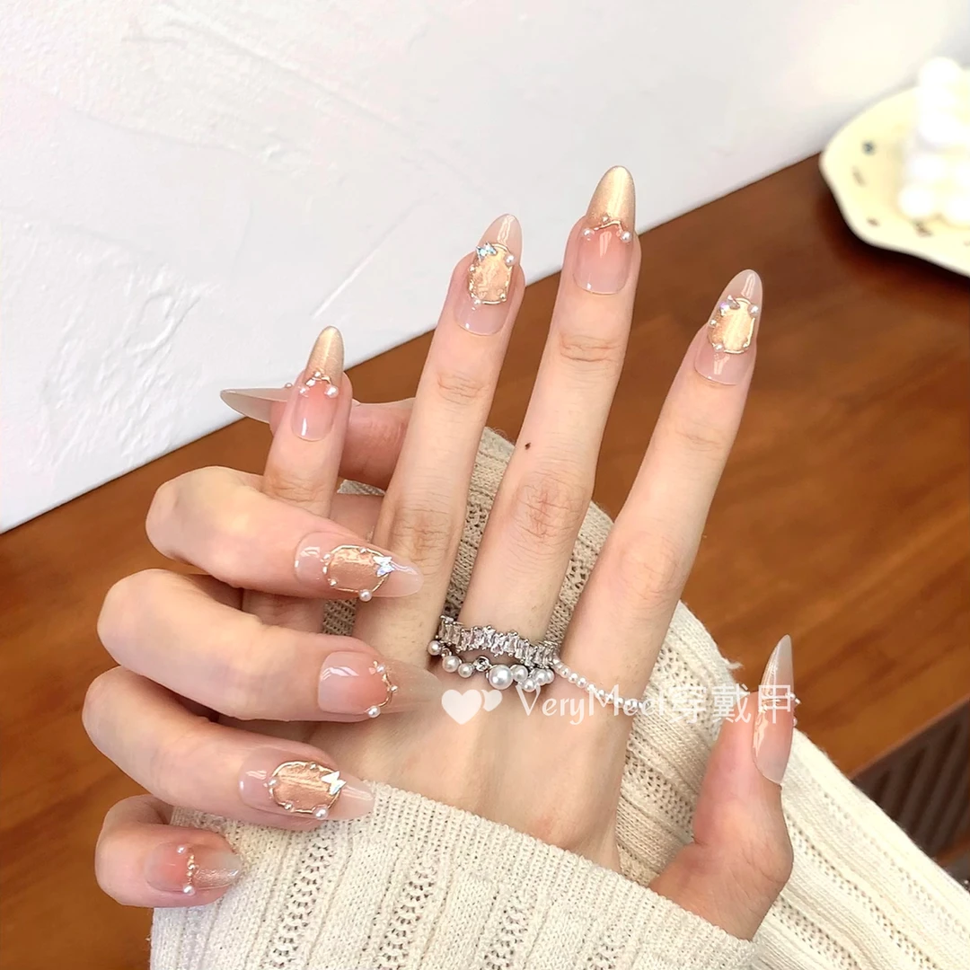 VERY MEET富家千金爆闪香槟金猫眼法式墨镜粉纯欲杏仁甲美甲贴79