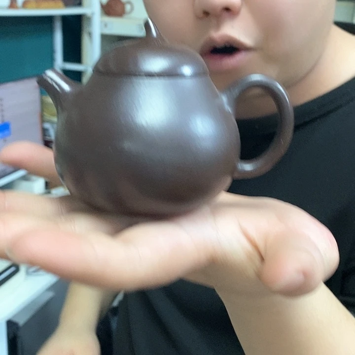 紫砂茶壶紫砂的颜色和质地