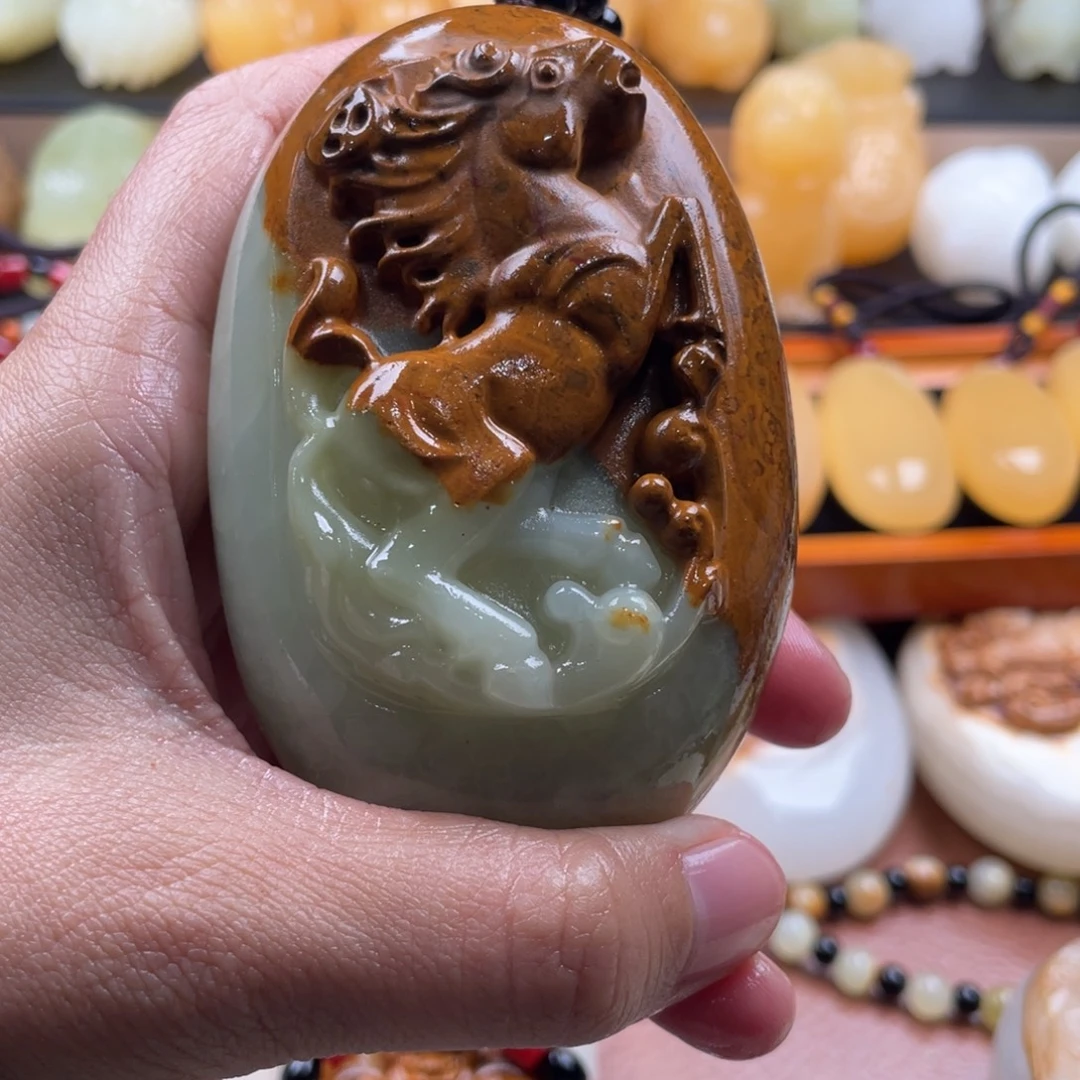 (***)石材天然古青石手把件